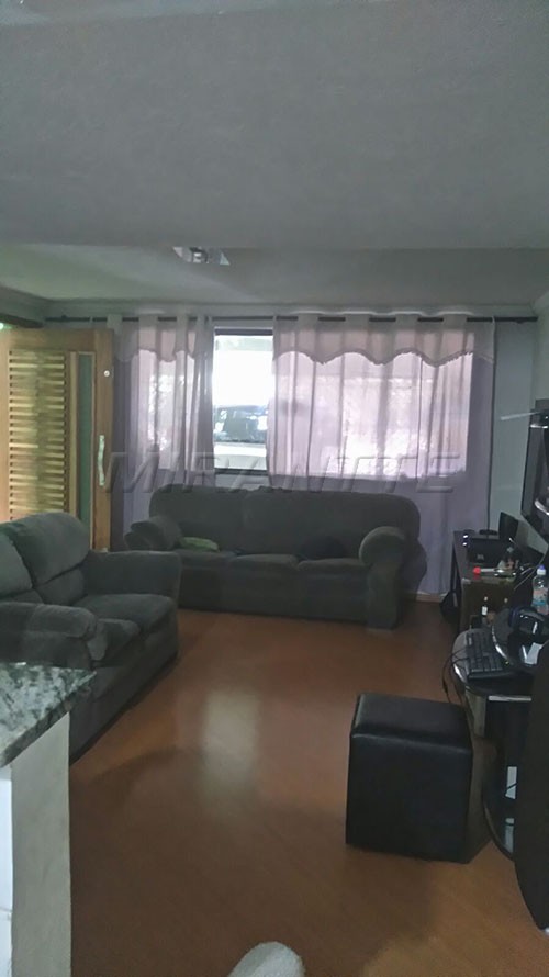 Sobrado de 240m² com 4 quartos em Parque Edu Chaves