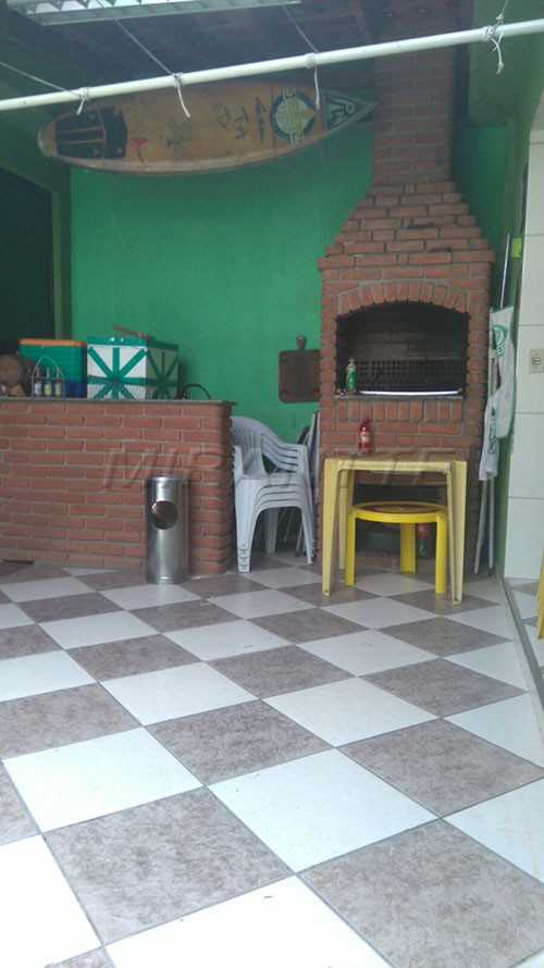 Sobrado de 240m² com 4 quartos em Parque Edu Chaves
