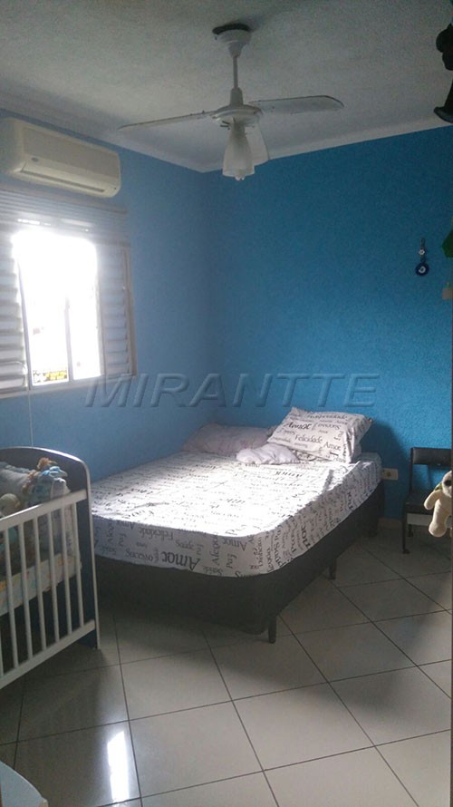 Sobrado de 240m² com 4 quartos em Parque Edu Chaves