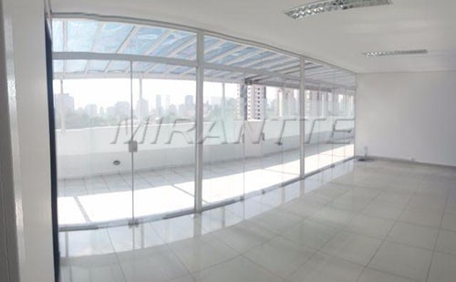 Comercial de 1800m² em Mooca