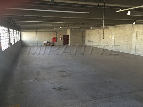 Galpao de 1925m² em Limão