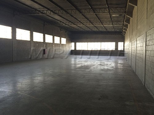 Galpao de 1925m² em Limão
