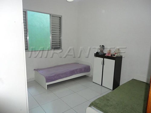 Casa terrea de 100m² com 2 quartos em Parque Edu Chaves