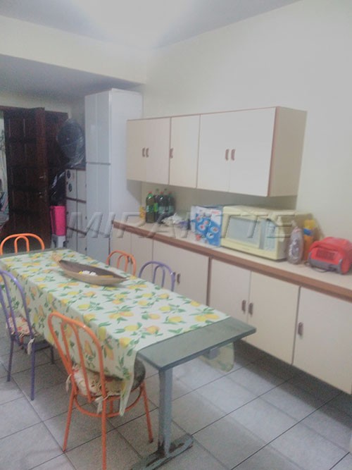 Sobrado de 177m² com 3 quartos em Santa Teresinha