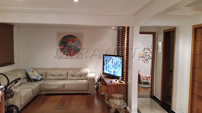Apartamento com 3 quartos em Santana