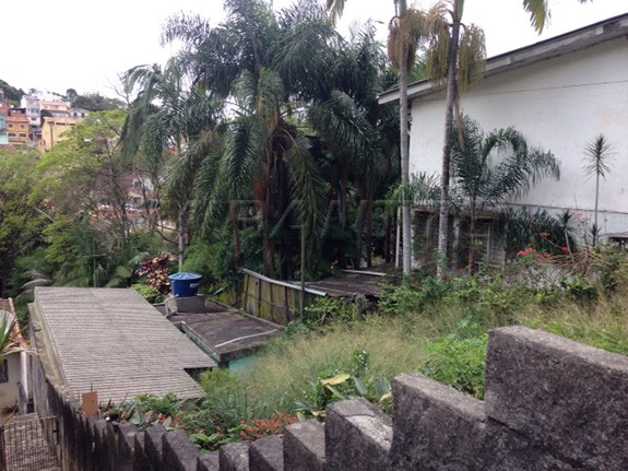 Terreno de 180m² em Tremembe