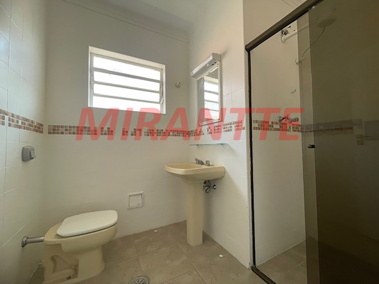 Sobrado de 184m² com 3 quartos em Jardim São Paulo