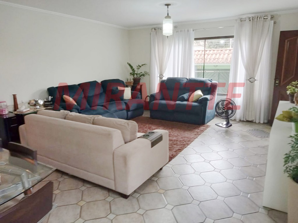 Sobrado de 310m² com 3 quartos em Jardim Centenario