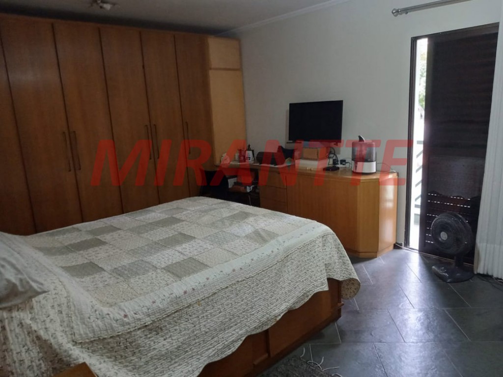Sobrado de 310m² com 3 quartos em Jardim Centenario