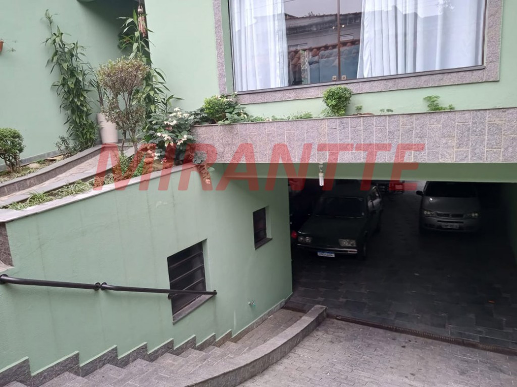 Sobrado de 310m² com 3 quartos em Jardim Centenario