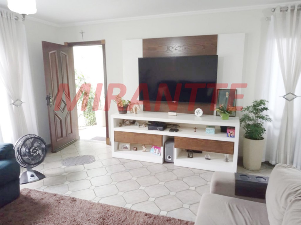 Sobrado de 310m² com 3 quartos em Jardim Centenario
