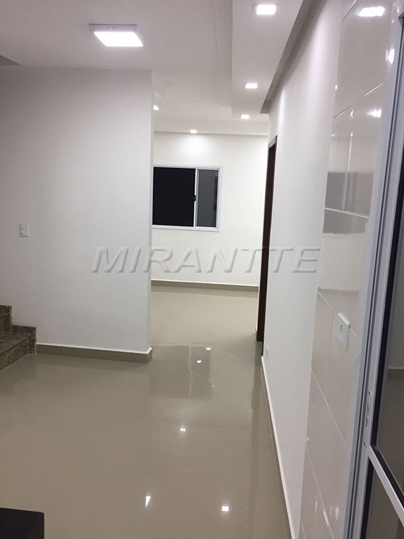 Cond. fechado de 330m² com 3 quartos em Vila Guilherme
