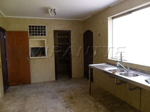 Casa terrea de 430m² com 4 quartos em Tremembe