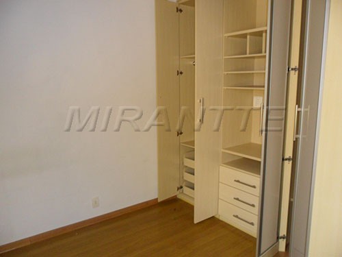 Casa terrea de 430m² com 4 quartos em Tremembe