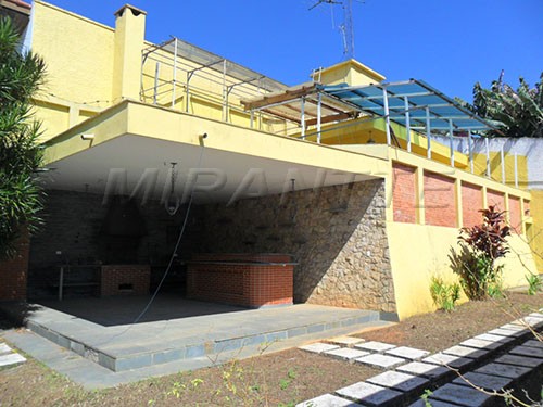 Casa terrea de 430m² com 4 quartos em Tremembe