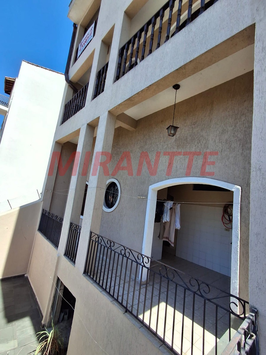 Sobrado de 270m² com 4 quartos em Tremembe