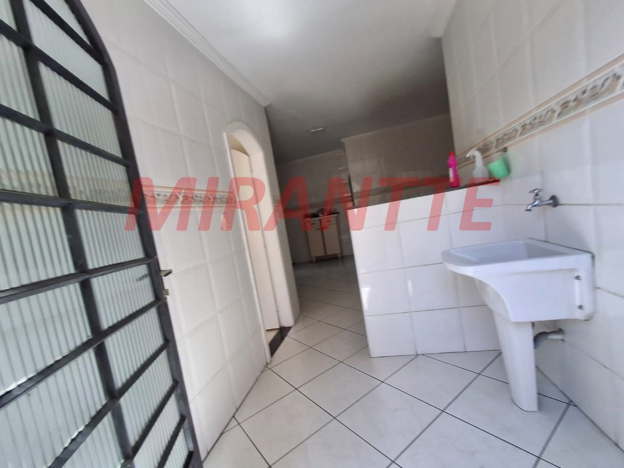 Sobrado de 270m² com 4 quartos em Tremembe