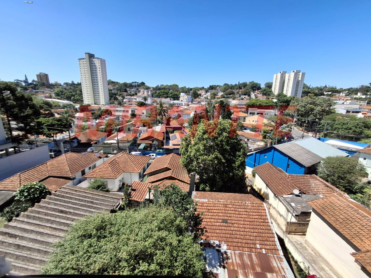 Sobrado de 270m² com 4 quartos em Tremembe