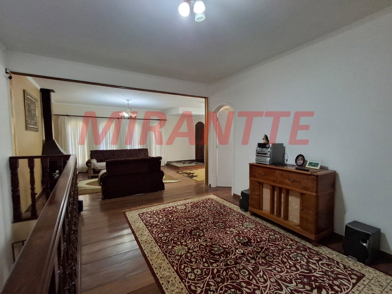 Sobrado de 270m² com 4 quartos em Tremembe