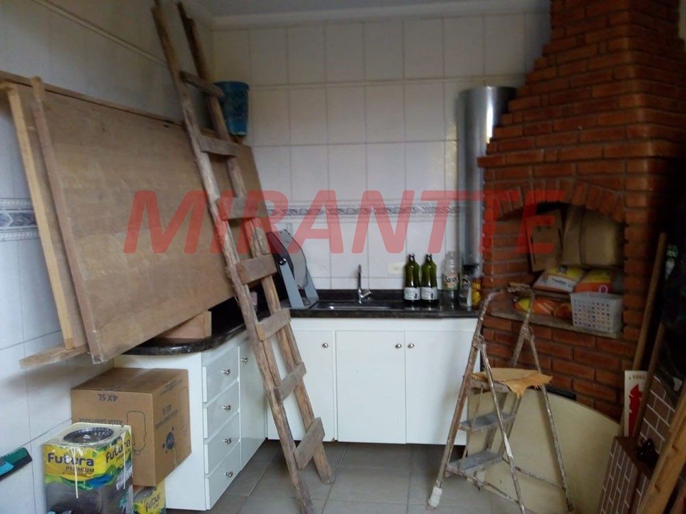 Sobrado de 256m² com 3 quartos em Parque Continental I