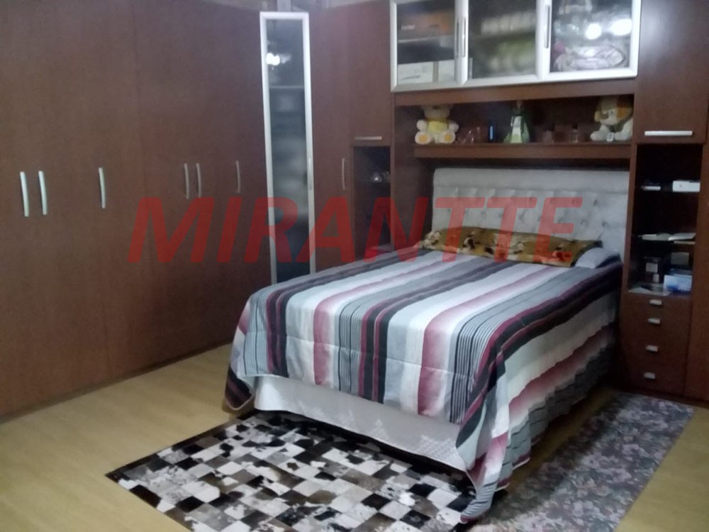 Sobrado de 256m² com 3 quartos em Parque Continental I
