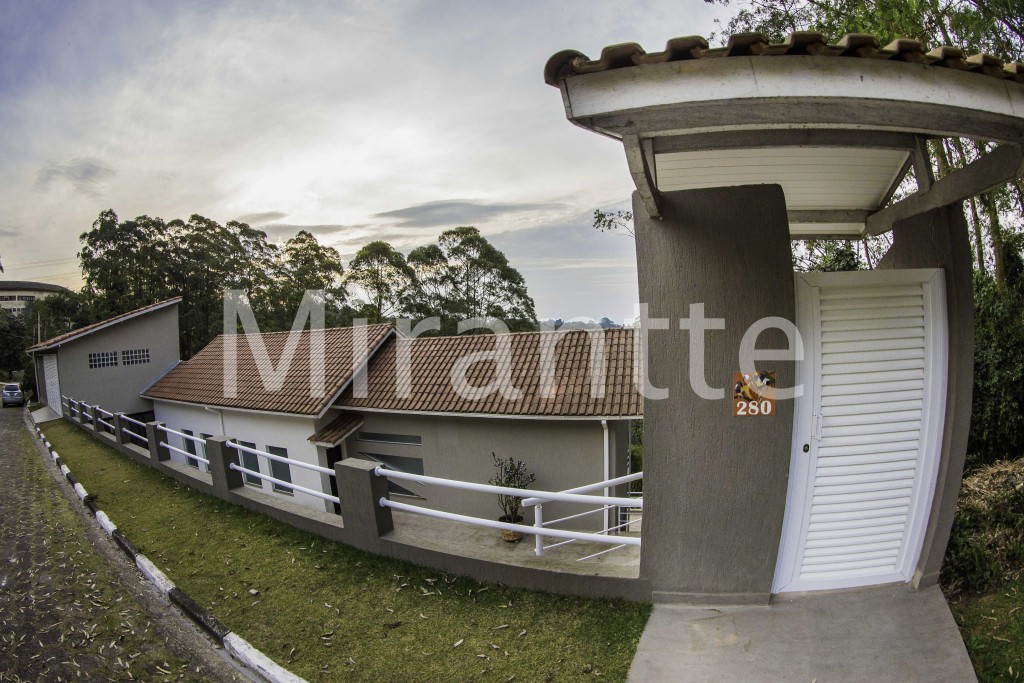 Casa terrea de 520m² com 4 quartos em Serra Da Cantareira