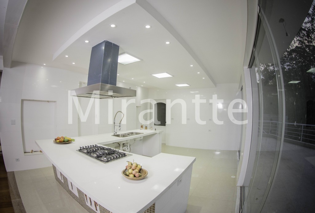 Casa terrea de 520m² com 4 quartos em Serra Da Cantareira