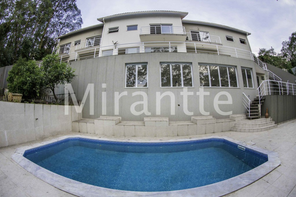 Casa terrea de 520m² com 4 quartos em Serra Da Cantareira