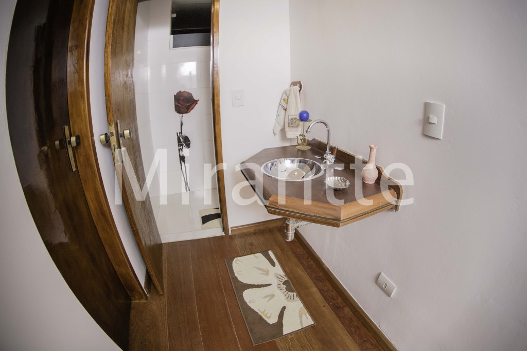 Casa terrea de 520m² com 4 quartos em Serra Da Cantareira