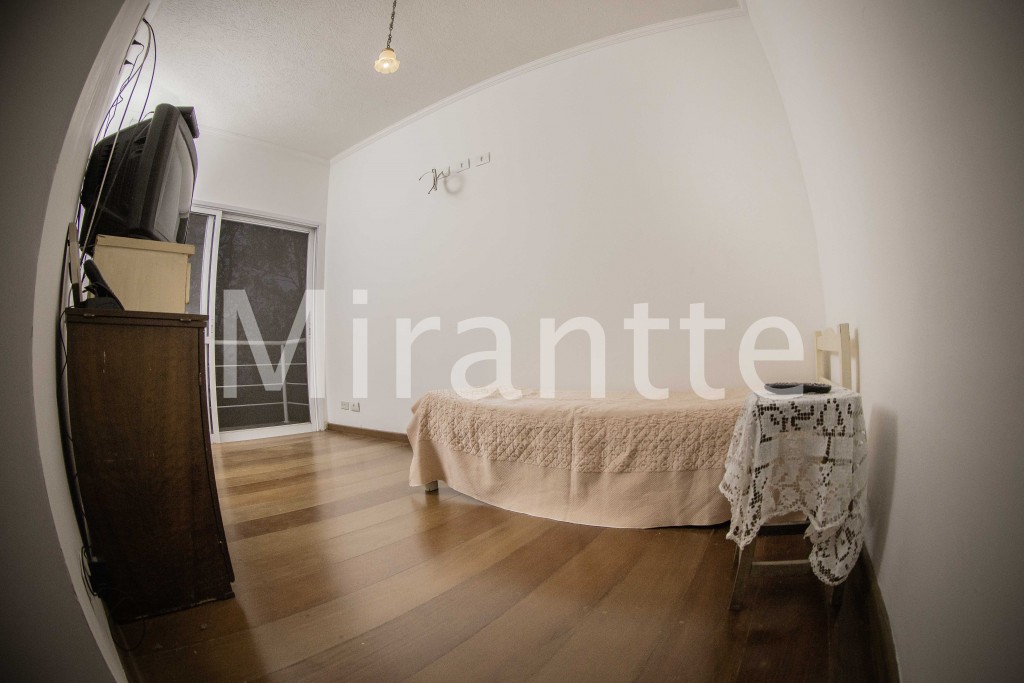 Casa terrea de 520m² com 4 quartos em Serra Da Cantareira