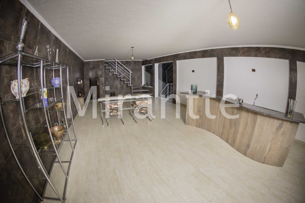 Casa terrea de 520m² com 4 quartos em Serra Da Cantareira