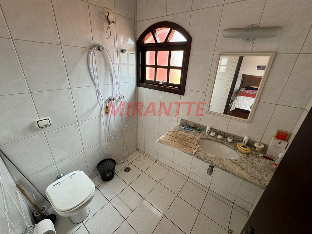 Sobrado de 230m² com 3 quartos em Tremembe