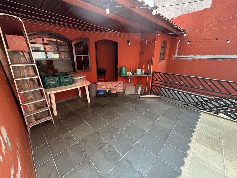 Sobrado de 230m² com 3 quartos em Tremembe