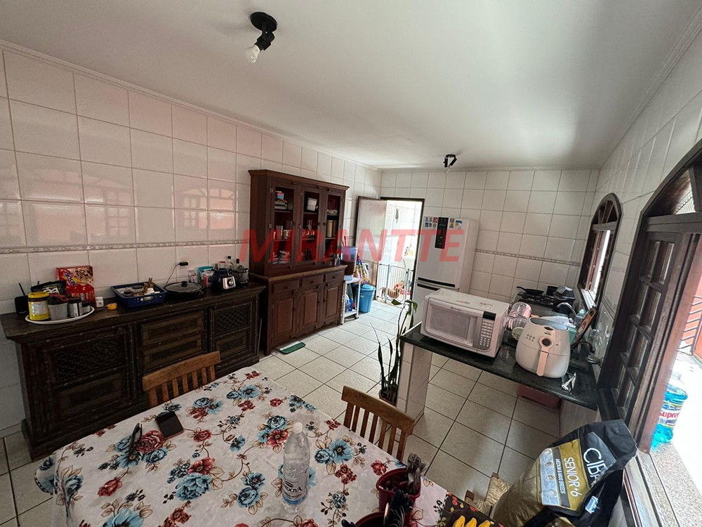 Sobrado de 230m² com 3 quartos em Tremembe