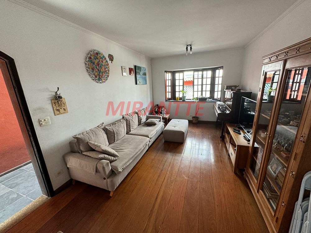 Sobrado de 230m² com 3 quartos em Tremembe
