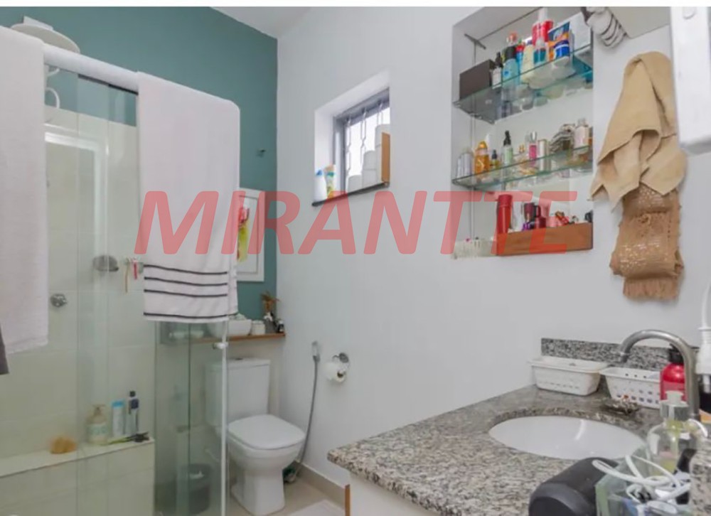 Sobrado de 230m² com 3 quartos em Jardim Bibi