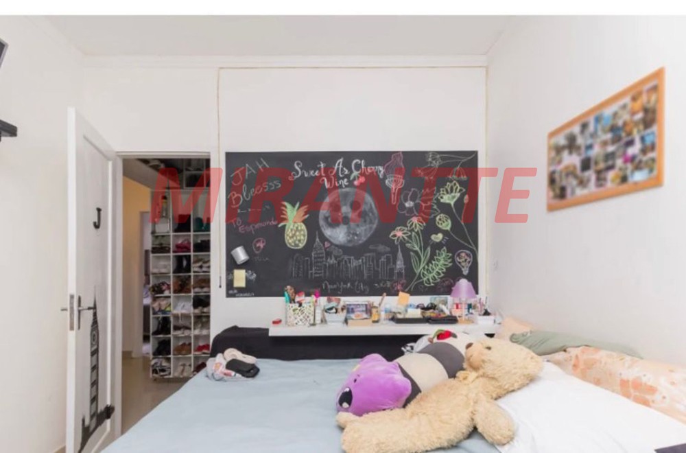 Sobrado de 230m² com 3 quartos em Jardim Bibi