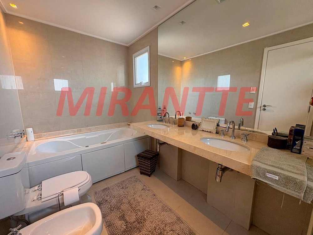 Apartamento de 264m² com 4 quartos em Santa Terezinha