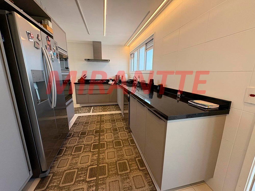 Apartamento de 264m² com 4 quartos em Santa Terezinha