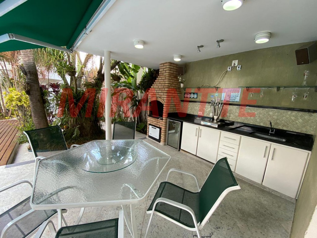 Sobrado de 485m² com 4 quartos em Jardim Floresta
