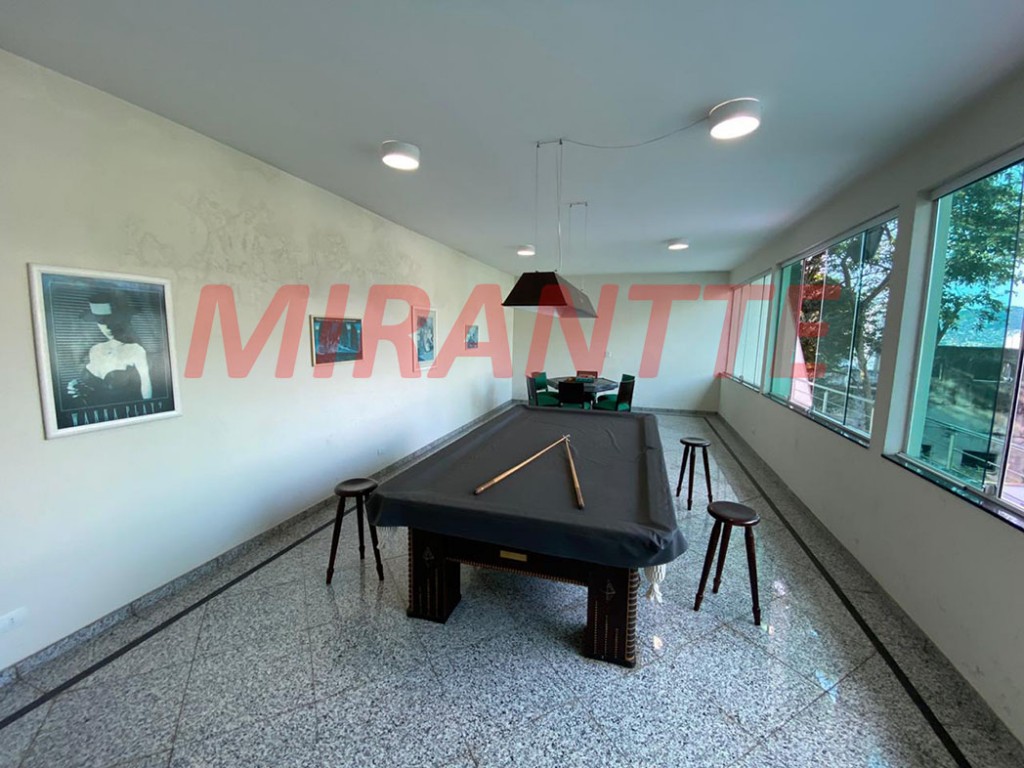 Sobrado de 485m² com 4 quartos em Jardim Floresta
