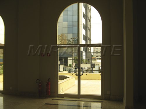 Comercial de 69m² em Santana