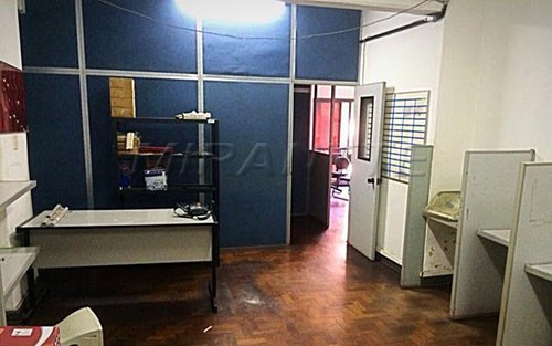 Conjunto comercial em Centro