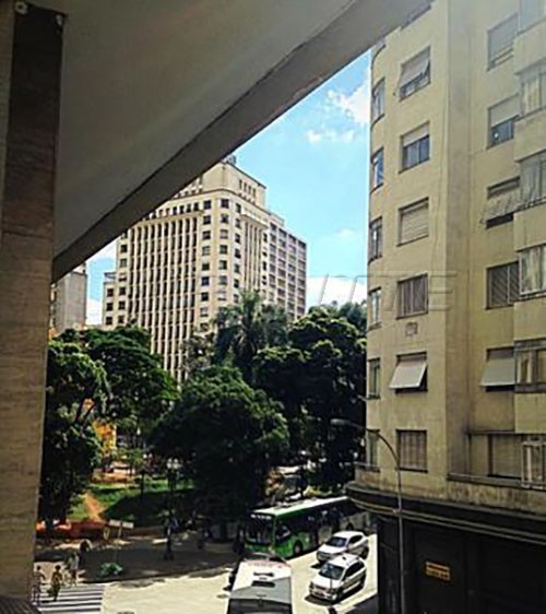 Conjunto comercial em Centro