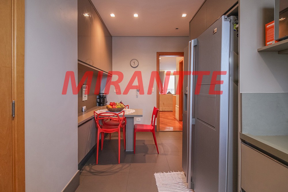 Apartamento de 140m² com 3 quartos em Santana
