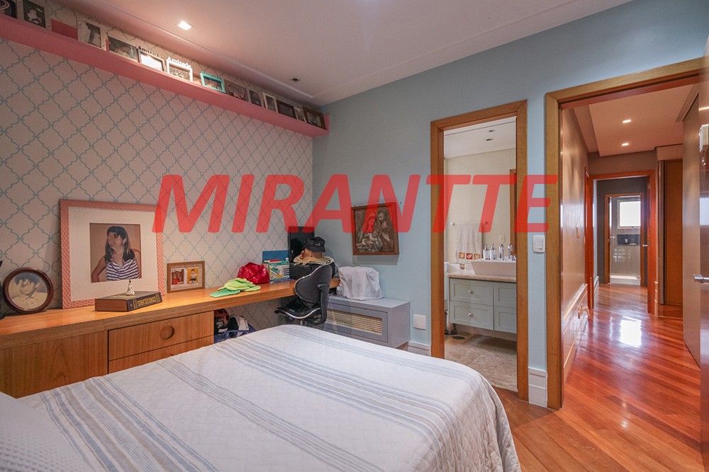 Apartamento de 140m² com 3 quartos em Santana