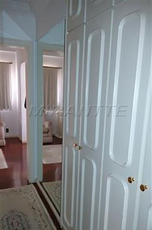 Apartamento de 340m² com 4 quartos em Tatuapé