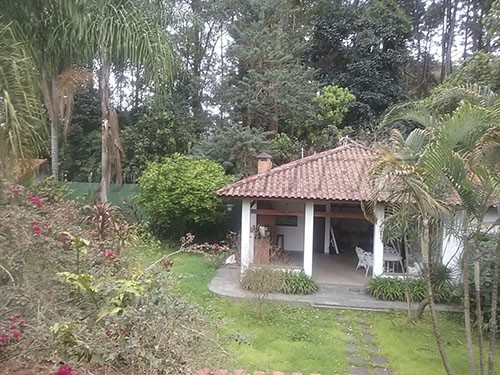 Sobrado de 1800m² com 5 quartos em Vila Amelia