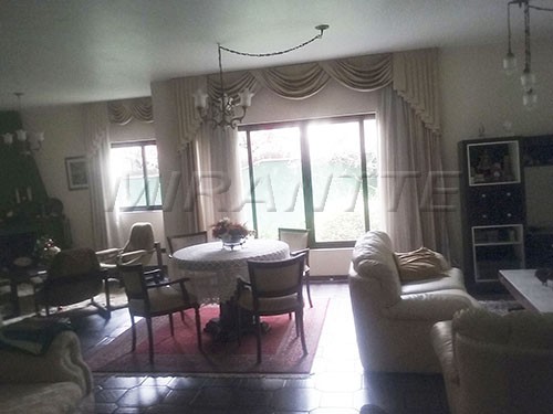 Sobrado de 1800m² com 5 quartos em Vila Amelia