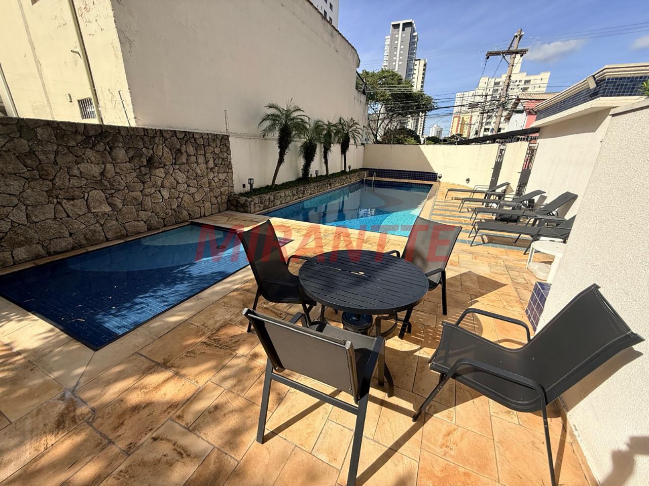 Apartamento de 92m² com 3 quartos em Santa Terezinha